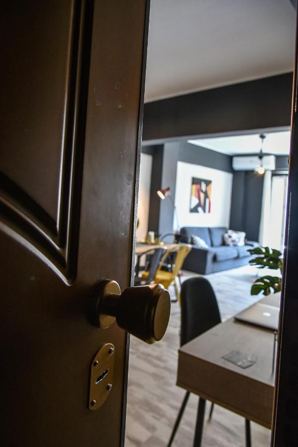 Home Plus Psirri Apartment เอเธนส์ ภายนอก รูปภาพ